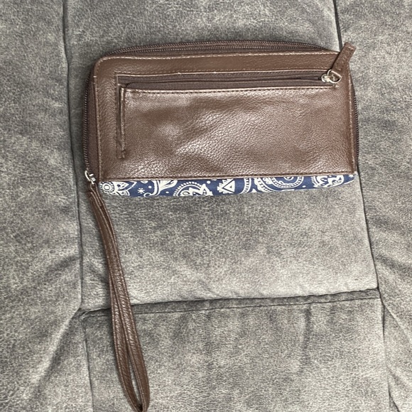 ๐ป Brown & Navy Printed Pattern Functional Wallet Casual Wristlet! ๐ Preloved - Picture 7 of 8